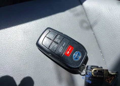 2021 Toyota Sienna Xle из США, поврежденный, VIN 5TDJRKEC3MS032422